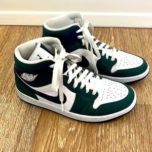 Air Jordan womens sneakers
